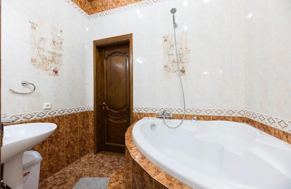 Apartment Arena City 911 Киев Экстерьер фото